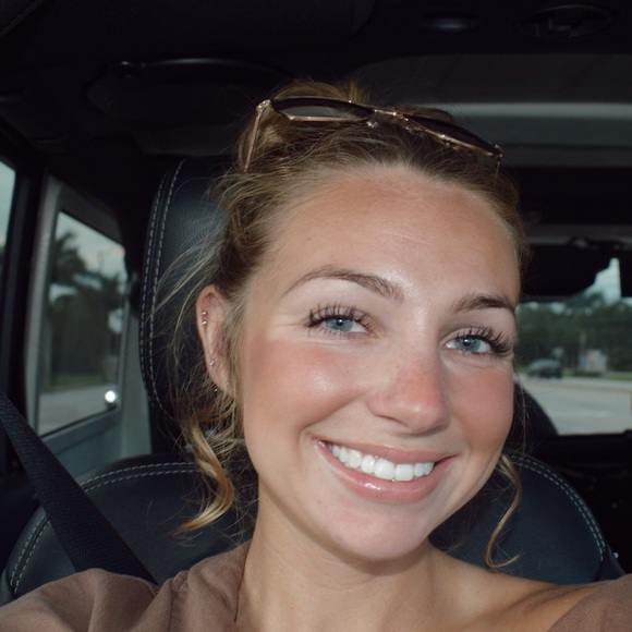 Meet your Posher, Emma - Picture 1 of 1